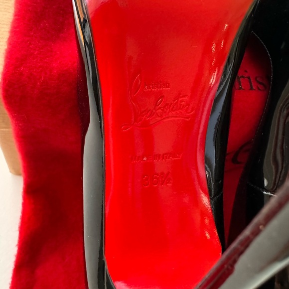 Christian Louboutin
So Kate Patent Pointed-Toe Red Sole Pump - Picture 14 of 16